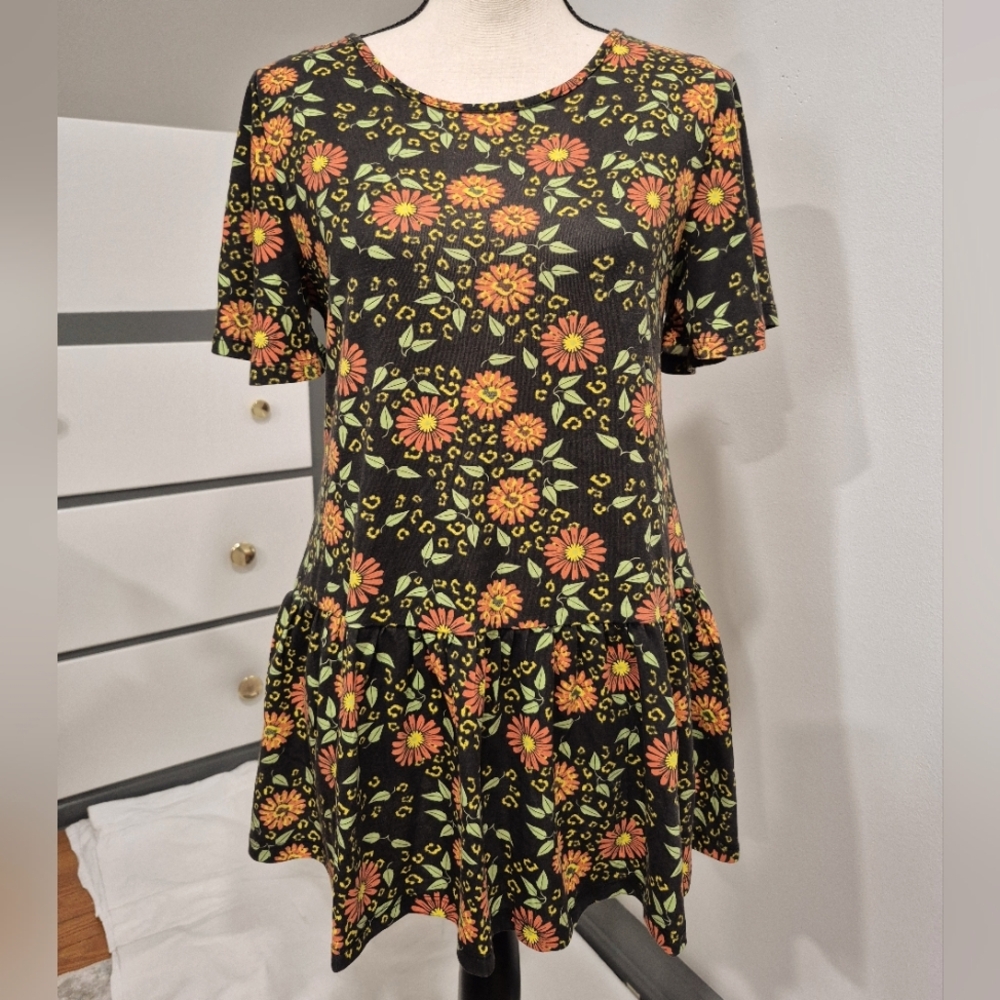 Like New! A Walk In The Park Floral Top
